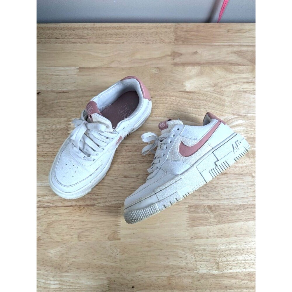Nike Air Force 1 Pixel White Pink Glaze Low Platform Sneakers Womens Size 6